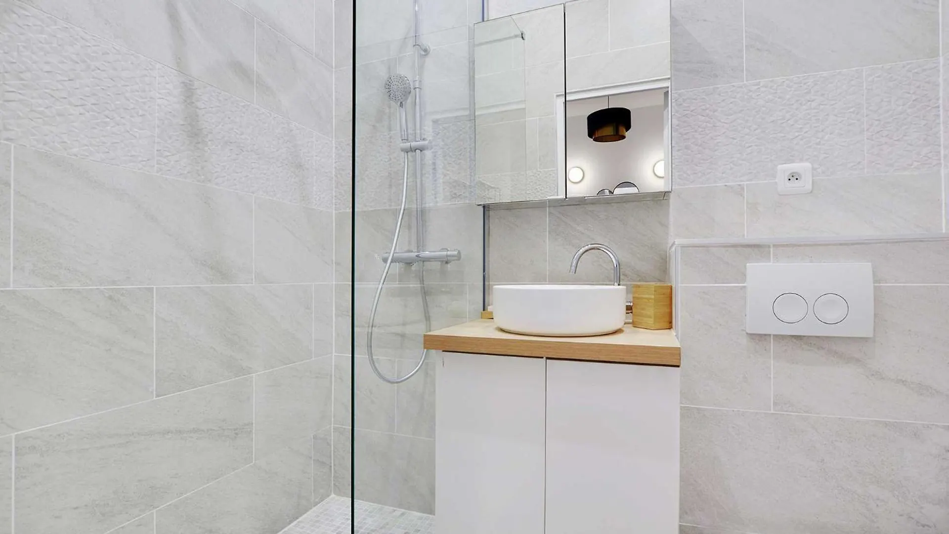 Chic Parisian Retreat Alexandre Dumas 2C Daire